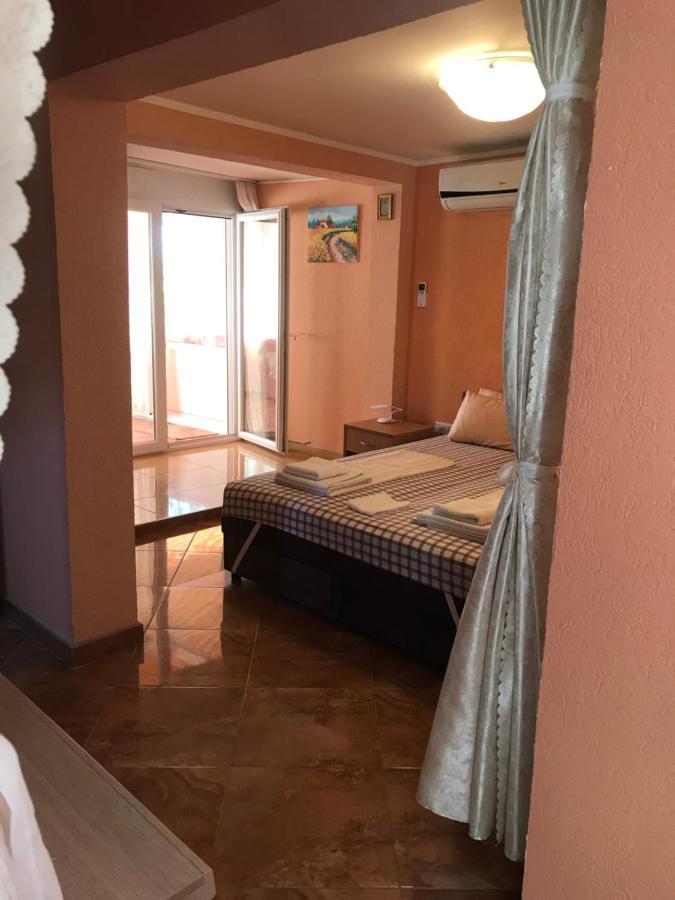 Holiday Home Orange ウトイェハ エクステリア 写真