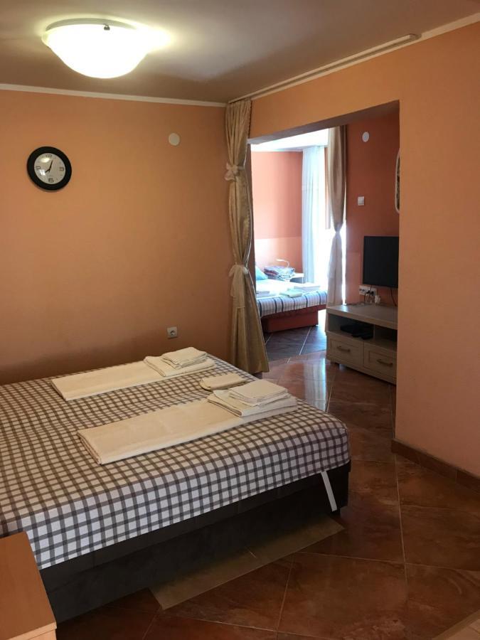 Holiday Home Orange ウトイェハ エクステリア 写真