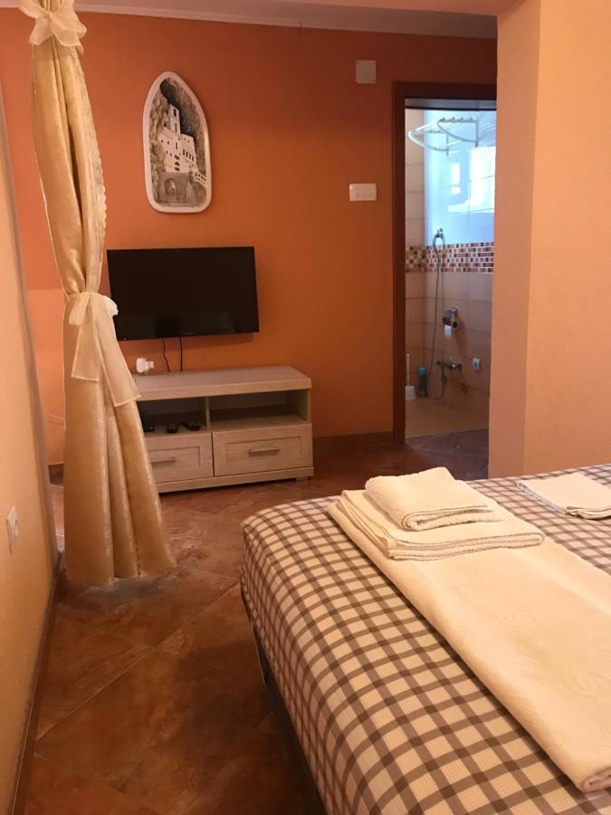 Holiday Home Orange ウトイェハ エクステリア 写真