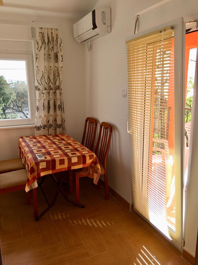 Holiday Home Orange ウトイェハ エクステリア 写真