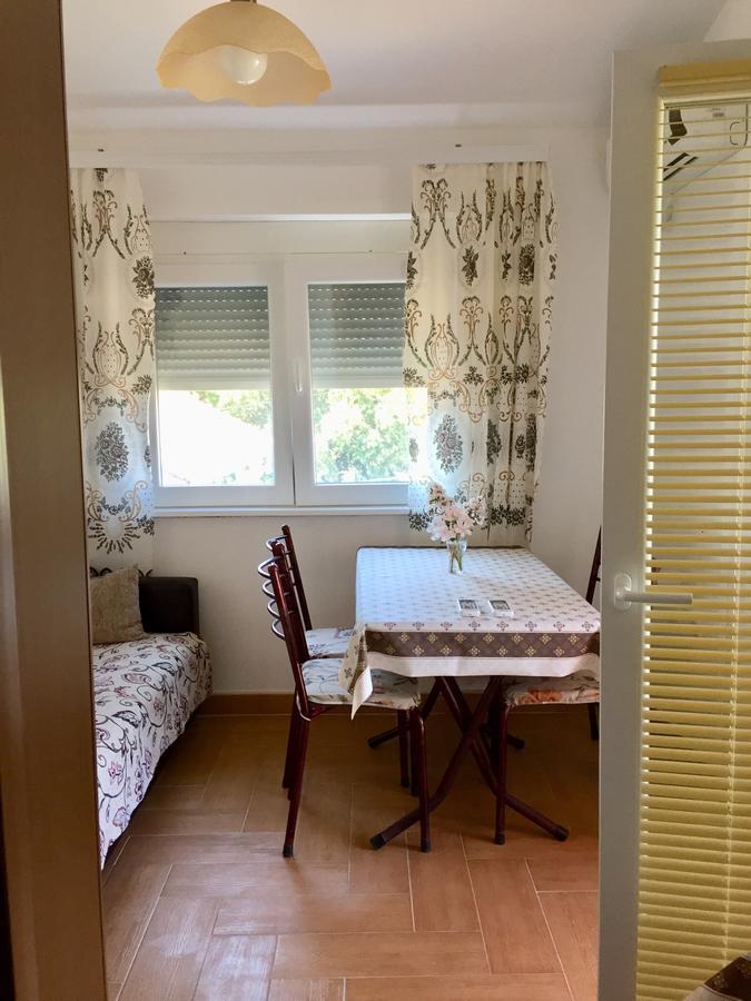Holiday Home Orange ウトイェハ エクステリア 写真