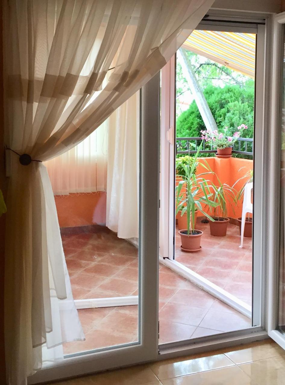 Holiday Home Orange ウトイェハ エクステリア 写真
