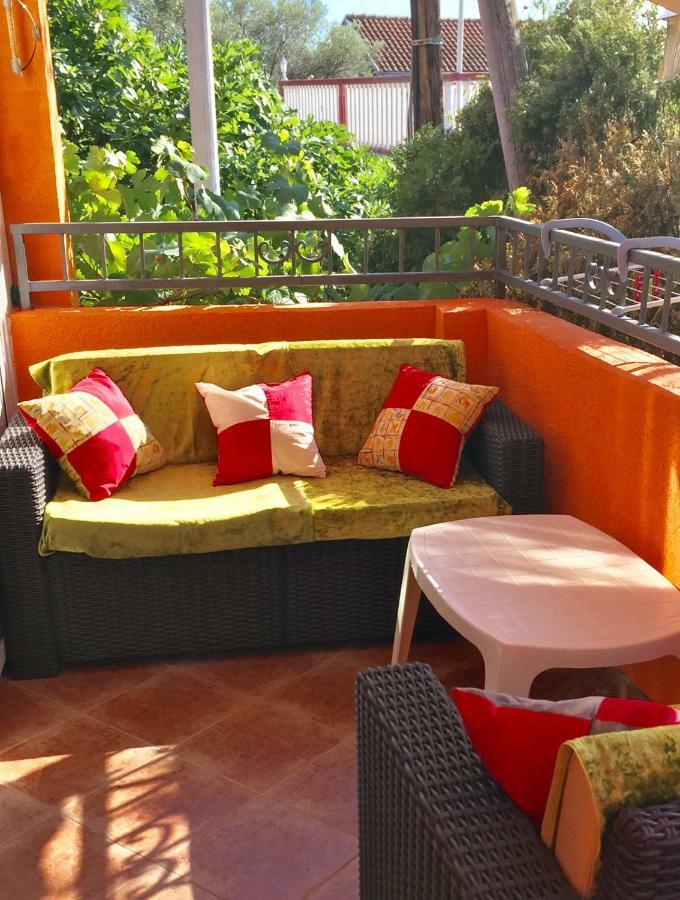 Holiday Home Orange ウトイェハ エクステリア 写真